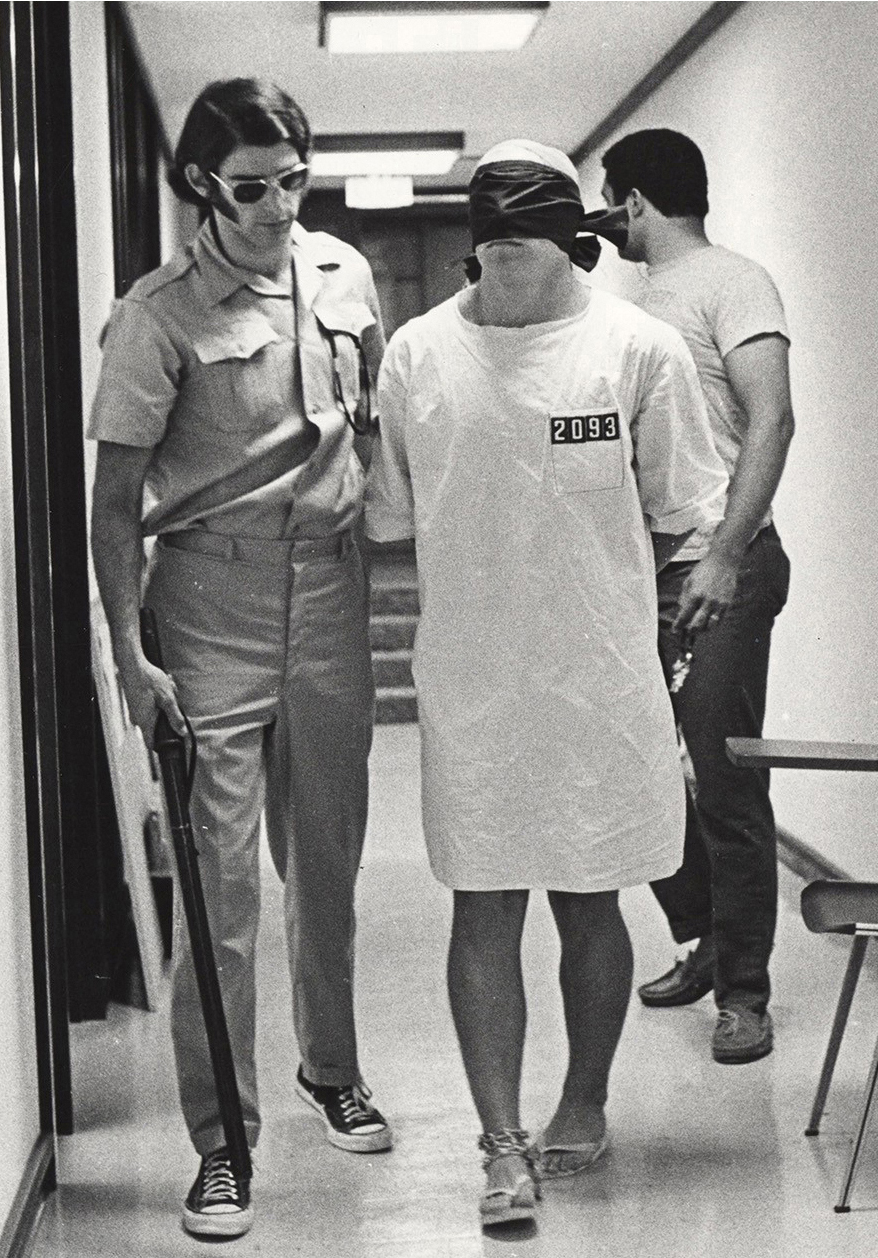 Bild från Stanfordexperimentet 1971 Bild från Stanfordexperimentet 1971